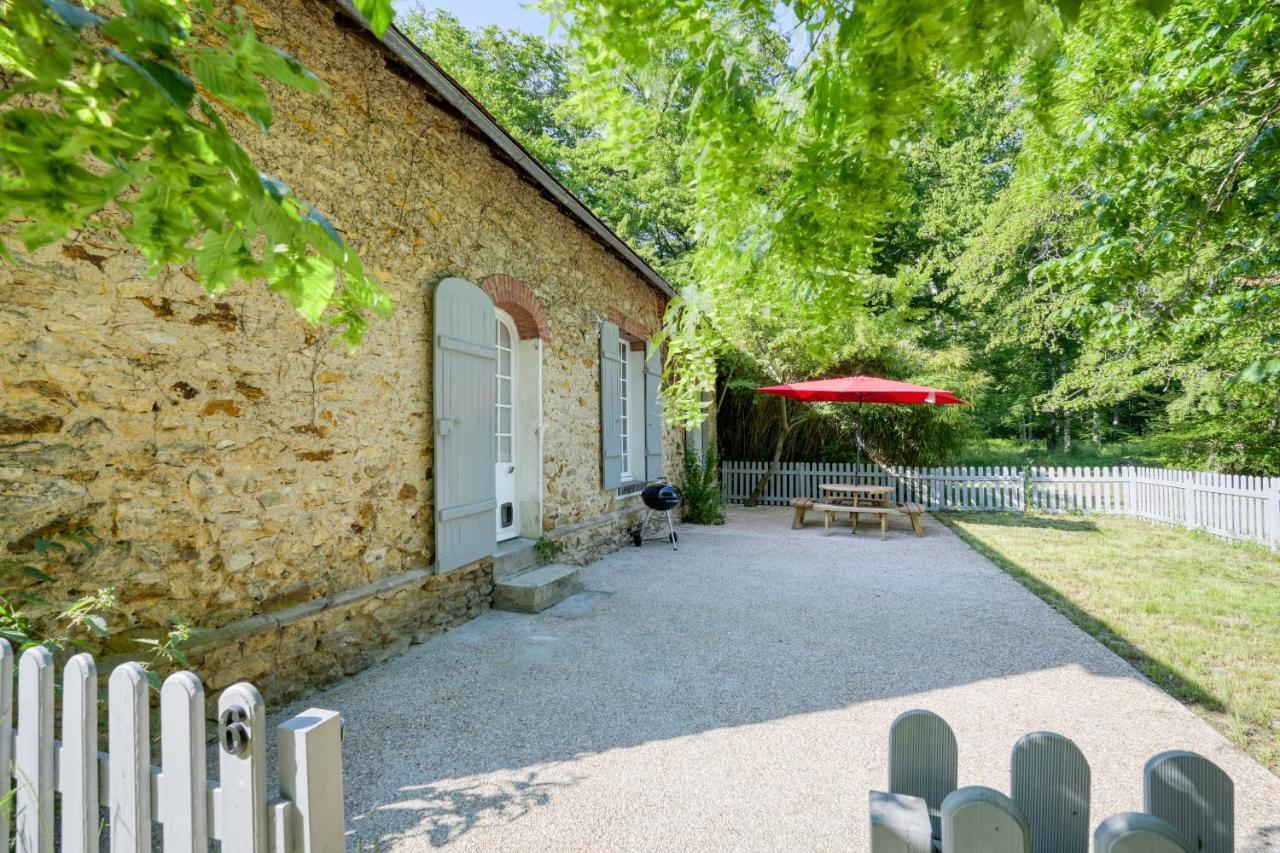 Le Petit Chateau De Barbizon Au Bois Du Mee ภายนอก รูปภาพ