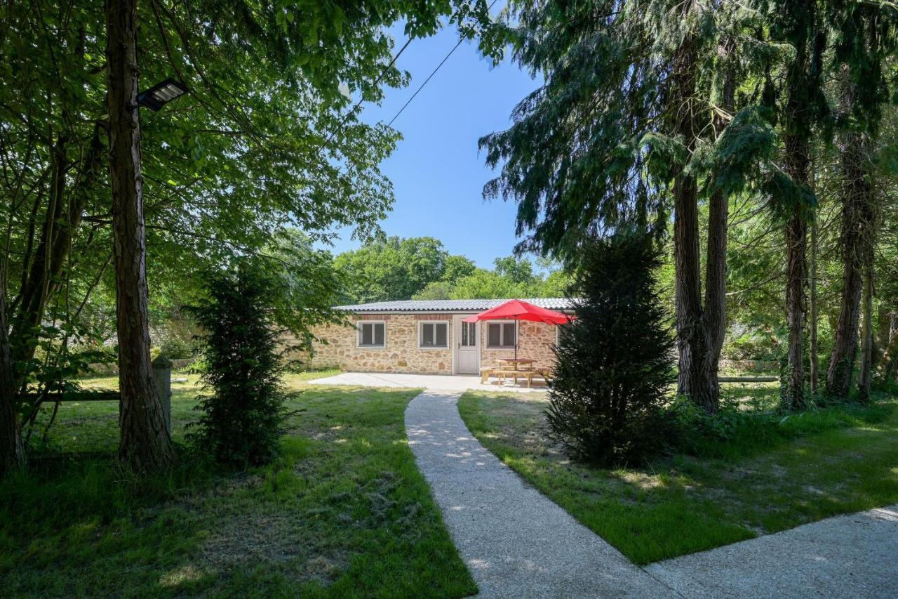 Le Petit Chateau De Barbizon Au Bois Du Mee ภายนอก รูปภาพ