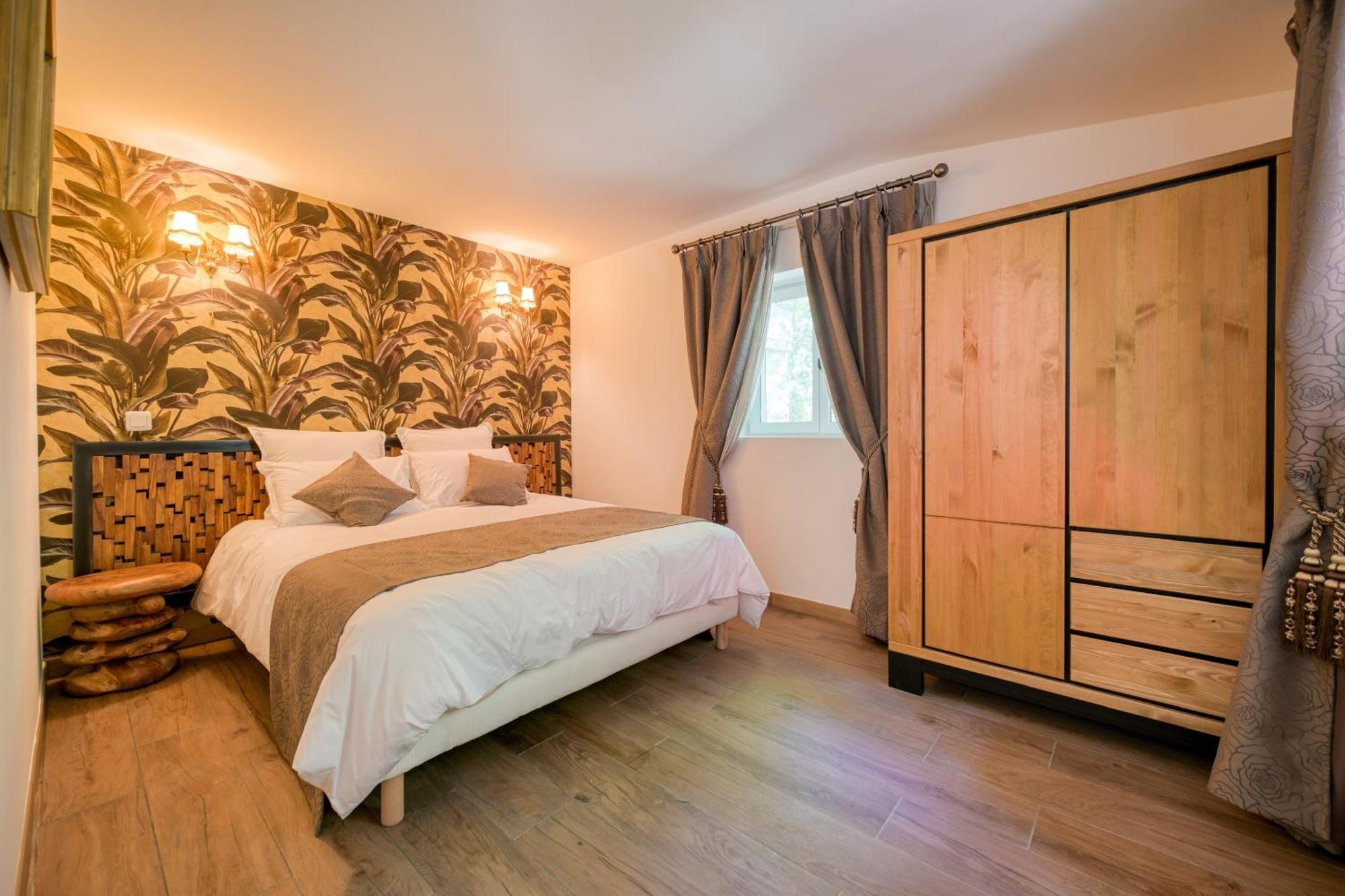 Le Petit Chateau De Barbizon Au Bois Du Mee ภายนอก รูปภาพ