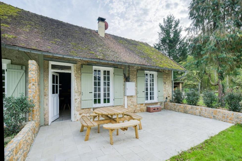 Le Petit Chateau De Barbizon Au Bois Du Mee ภายนอก รูปภาพ