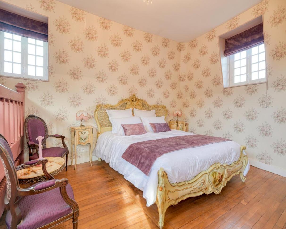 Le Petit Chateau De Barbizon Au Bois Du Mee ภายนอก รูปภาพ